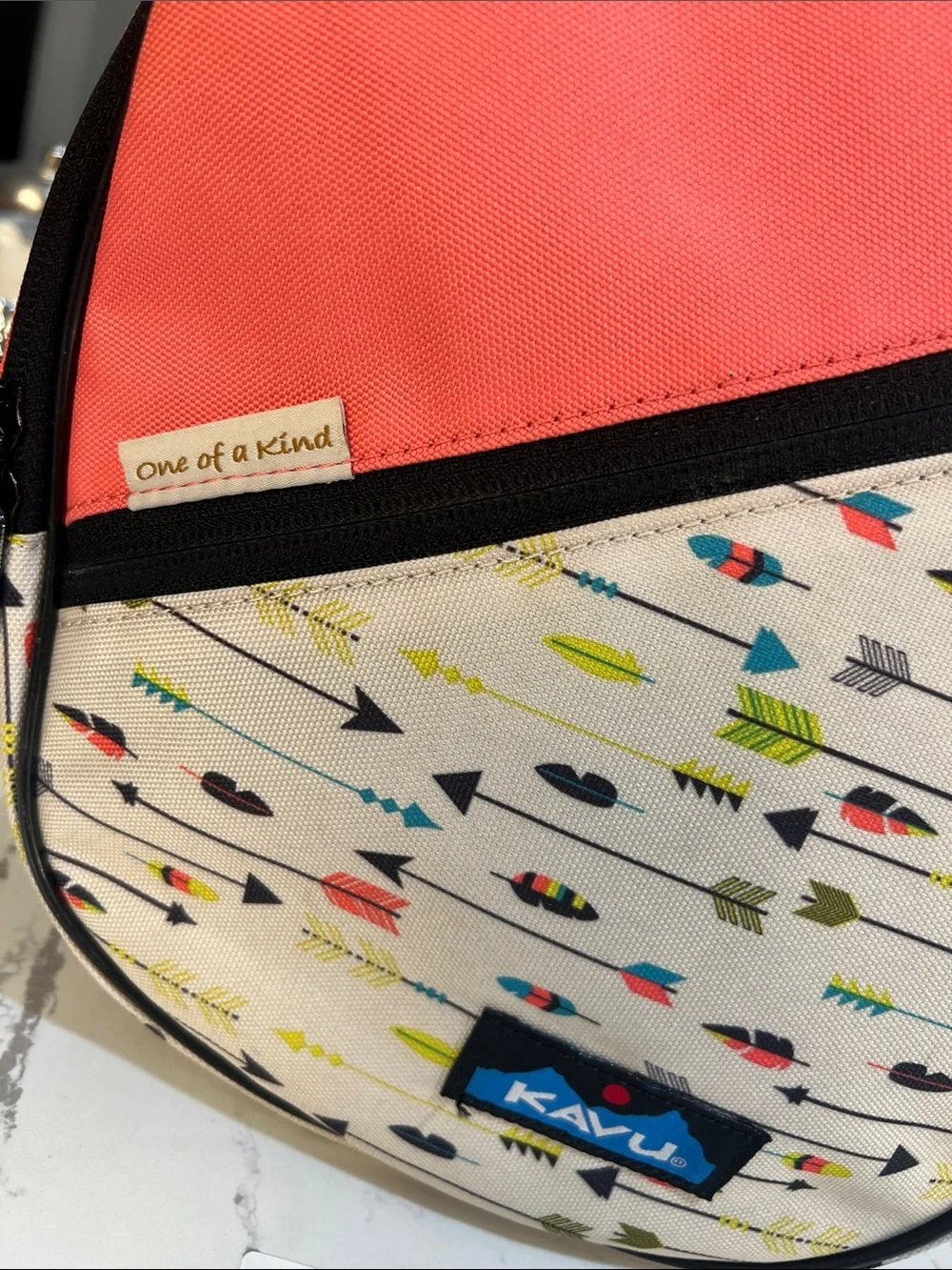 Kavu Rope Coral Sling Bag with Cream Arrow Print One of a Kind